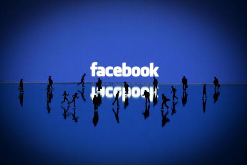 Q(mo)ƏVIN:Facebook_l(f)͑